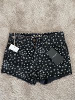 Schwarze Yves Saint Laurent Hot Pants mit weißen Sternen Gr. 34 Hannover - Ahlem-Badenstedt-Davenstedt Vorschau