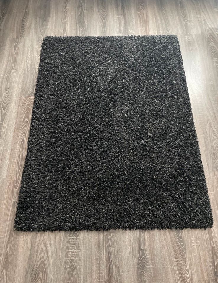 Teppich grau/schwarz in Garbsen