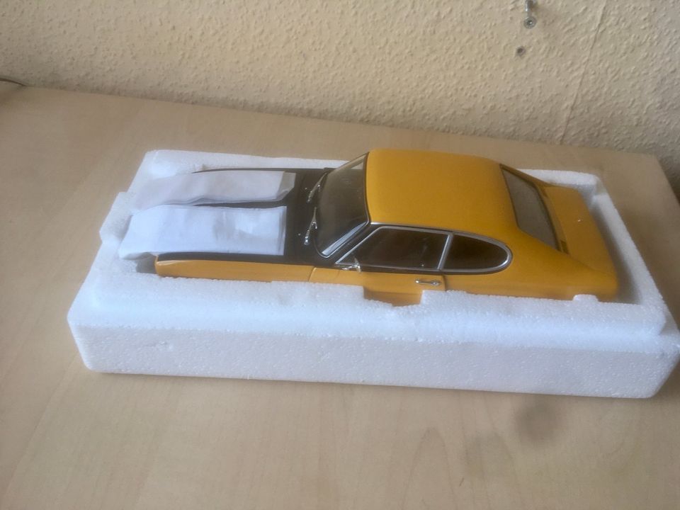 Minichamps Ford Capri 2600 RS 1970 1:18 gelb in Lippstadt