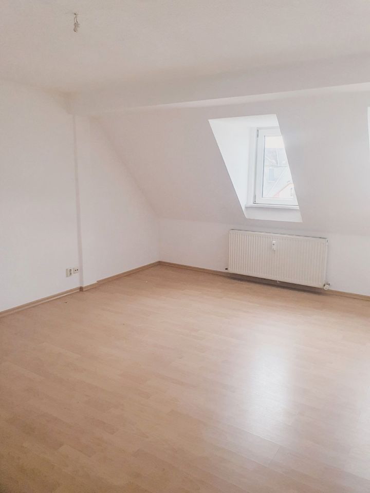 Frisch Sanierte 44,87qm 2-Raum Dachgeschosswohnung! Wohnen Sie in einer neu sanierten 2-Zimmer Dachgeschosswohnung in einer der besten Lagen der Altstadt und genießen Sie den einzigartigen Ausblick! in Döbeln