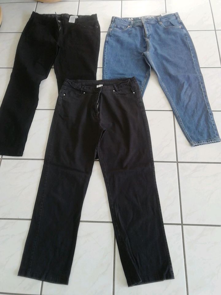 Sehr gut erhaltene Jeanshosen, Gr. 46, schwarz und blau in Wunstorf