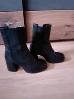 Leder  stiefel mit absatz Nordrhein-Westfalen - Krefeld Vorschau