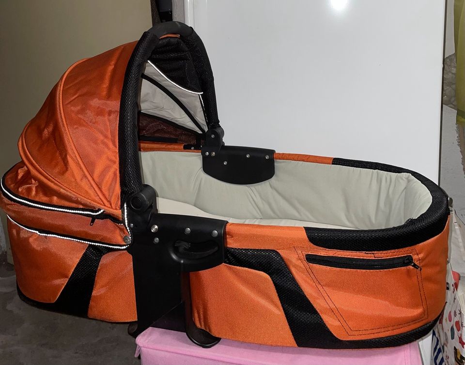 Babyschale Babyschaleaufsatz Babywanne Tfk Buggster in Oberhausen