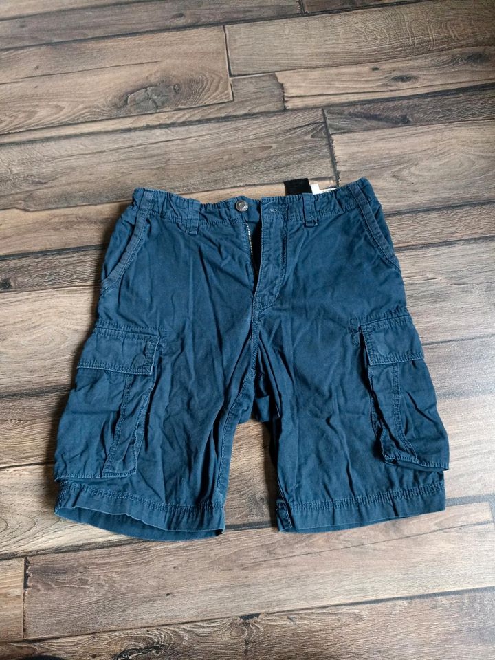 Jungen Shorts Bermuda kurze Hose H&M Gr.146 in Barsbüttel