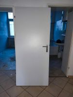 Tür weiß 84,5 breit x 2m hoch inkl Türdrücker DIN rechts Hessen - Wiesbaden Vorschau