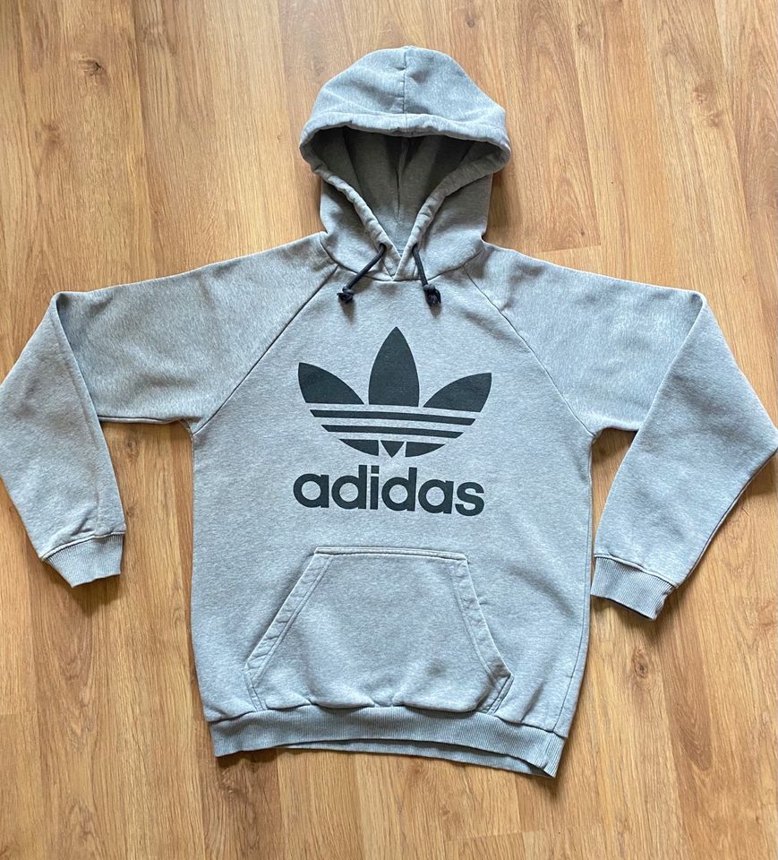 Hoodie von Adidas in Größe S in Versmold