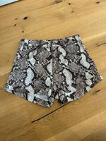 Shorts H&M Schlangenmuster High Waist M 38 Hotpants Baden-Württemberg - Nagold Vorschau