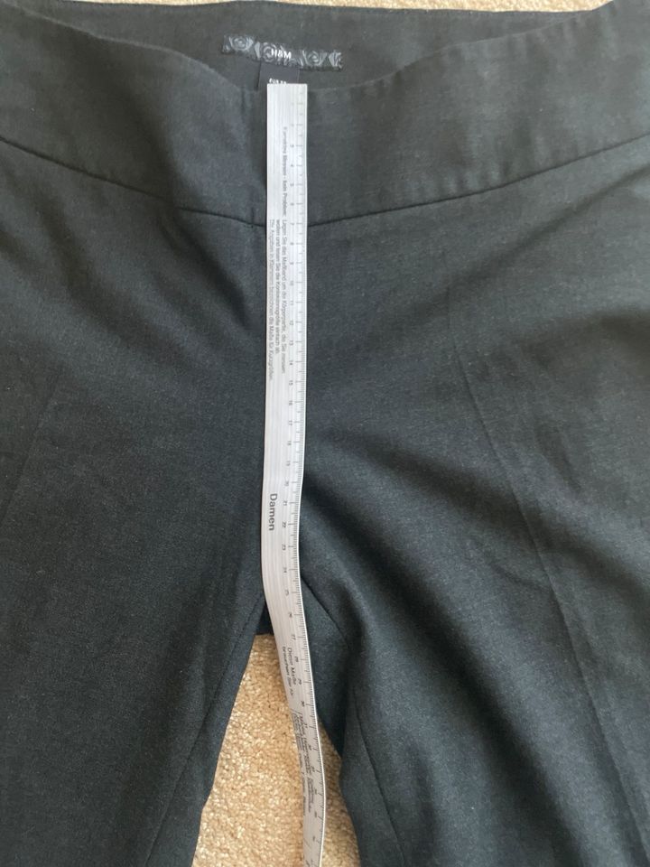 Stoffhose H&M Größe 38 dunkelgrau gerader Schnitt in Unterwellenborn