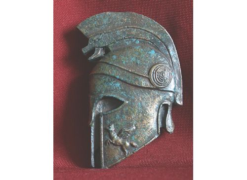 Korinthischer (griechischer) Helm (Wandanhänger) in Brühl