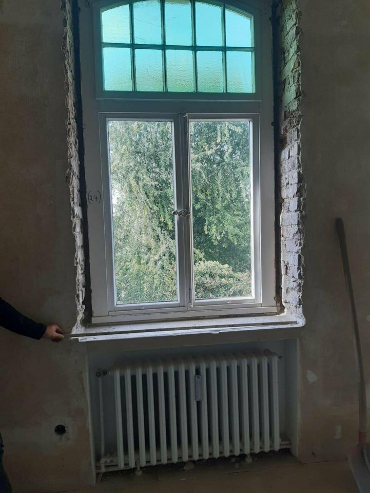 Fenster – 6 Stk Originale mit Segmentbogen und Grünglas in Lemgo