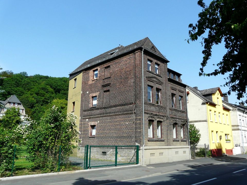 Schöne Wohnung mit Dachterrasse, zentral gelegen in Dillenburg