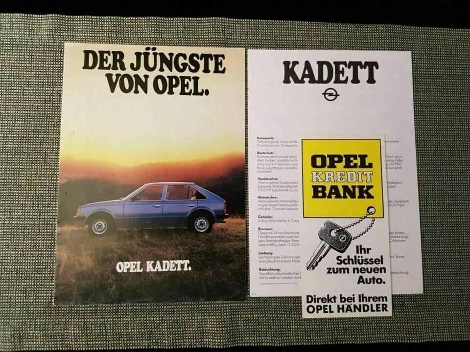 Verkaufsprospekt Opel Kadett D Limousine und Caravan Oldtimer in Taunusstein