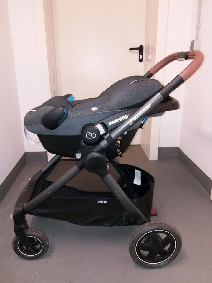 Kinderwagen Maxi Cosi Adorra 3in1 in Köln