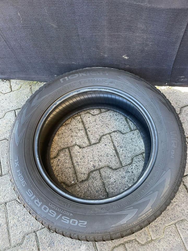 2x Nokian WR D4 205/60 R16 96H M+S XL Winterreifen DOT2017 5mm in Iserlohn