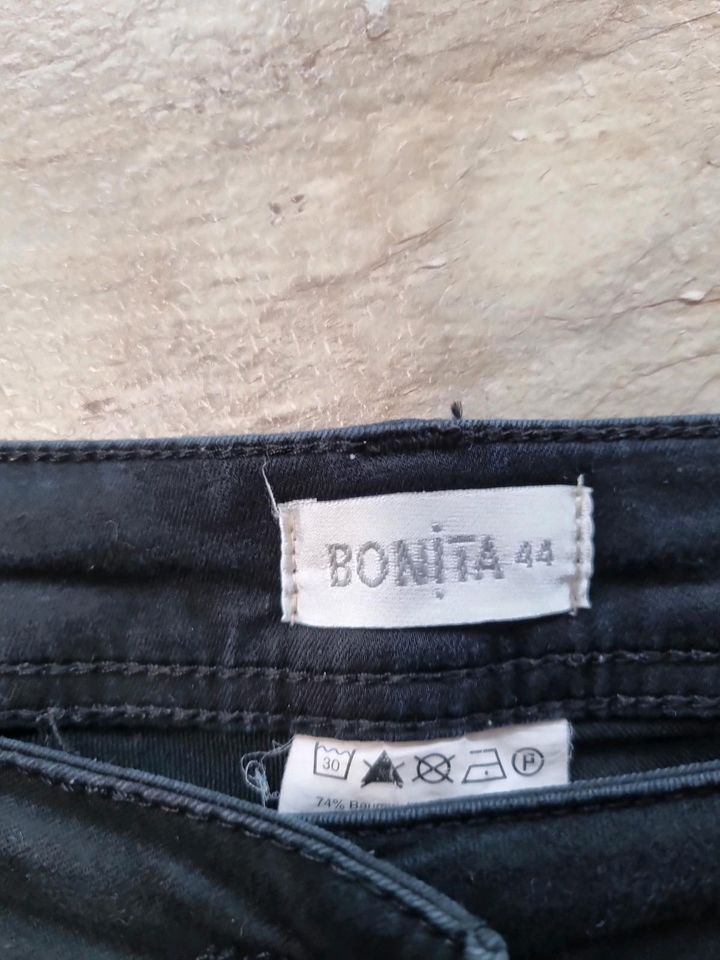 Schwarze Jeans Bonita in Engen