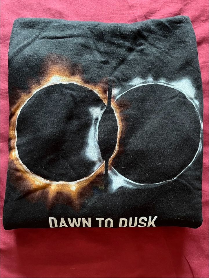 The Rose „Dawn to Dusk“ Merch Hoodie Gr. L in Braunschweig