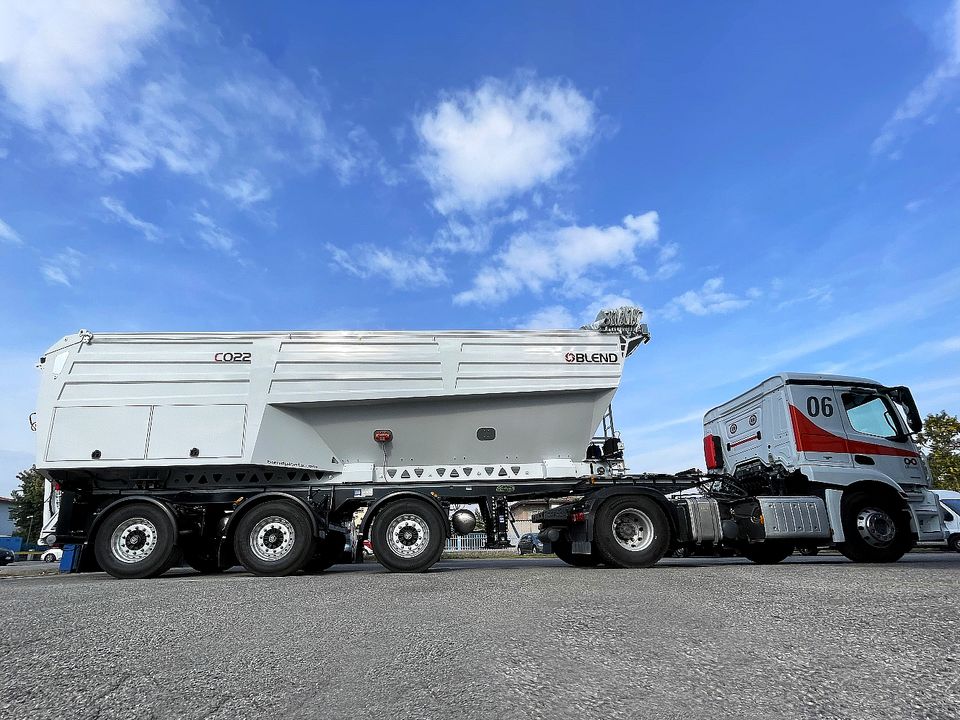 VerladeLKW - LKW oder Auflieger mit Förderband-VerLadeSilo 19cbm in Bergheim