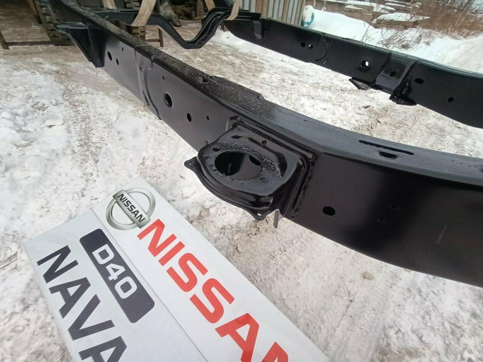 RAHMEN NISSAN NAVARA D40 2.5 DCI DOPPEL KABINE TOP ZUSTAND!!! in Görlitz