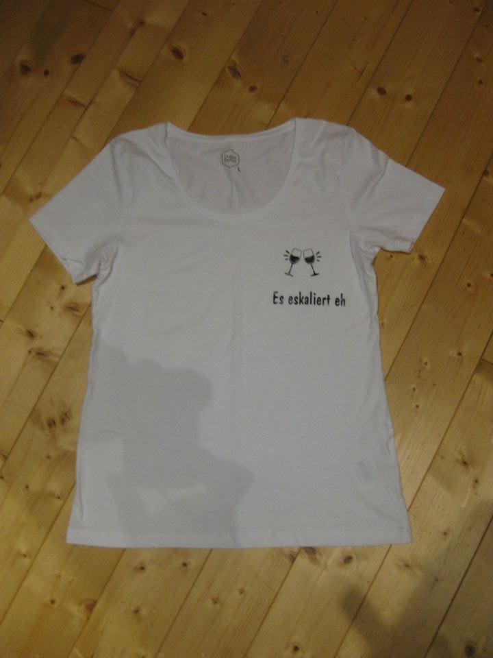 Weisses basic Shirt Gr L  40 Spruch lustig NEU  'Es eskaliert eh' in Schleiden