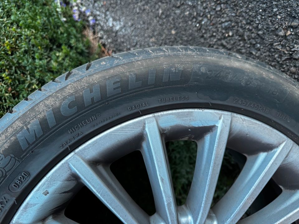 Vier Original Sommerräder BMW F10/F11 245/45 R18 100W in Sulz