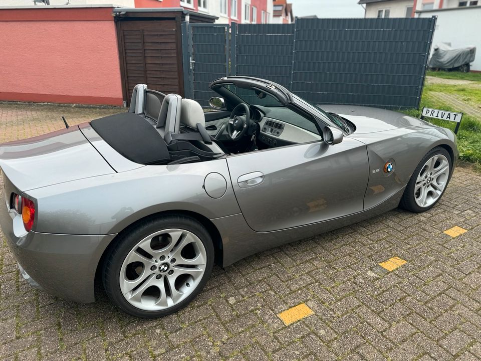 BMW Z4 E85 2,5i 6 Zyl. M54 Roadster *Sehr guter Zustand* in Leverkusen