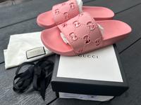 Original Gucci Rubber Badelatschen Slides Gr.41 rosa Berlin - Spandau Vorschau