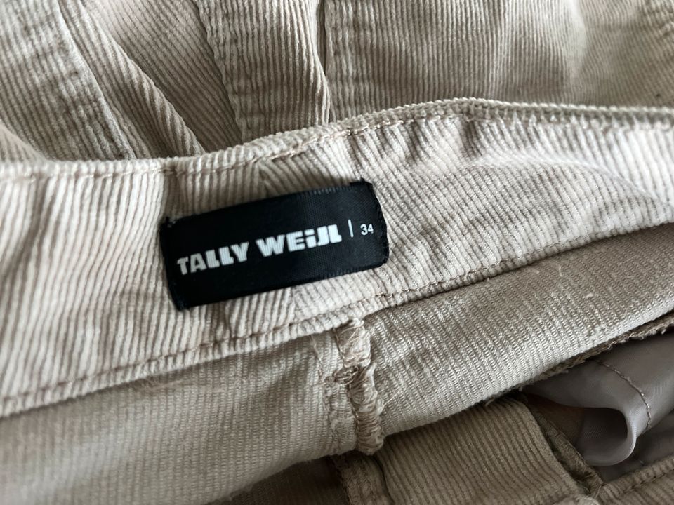Tally Weijl Flared Cord Hose Jeans 34 beige XS in Löwenberger Land