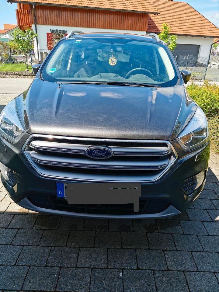FORD Kuga Cool & Connect 1,5L in Unterthingau