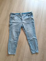 H&M Jeans Gr. XXL ° w. Neu ° hellblau ° sehr stretchig Nordrhein-Westfalen - Kalkar Vorschau