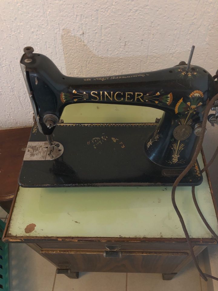 Alte Singer Nähmaschine vor 1930 in Gera