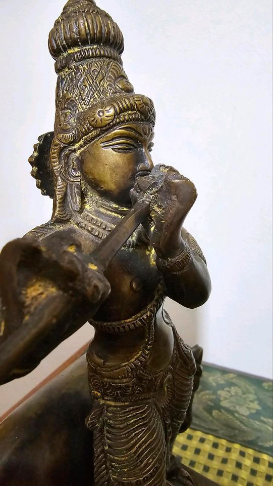 Asiatische Bronze Figur antik 19jhd krishna mit Kuh in Kyritz