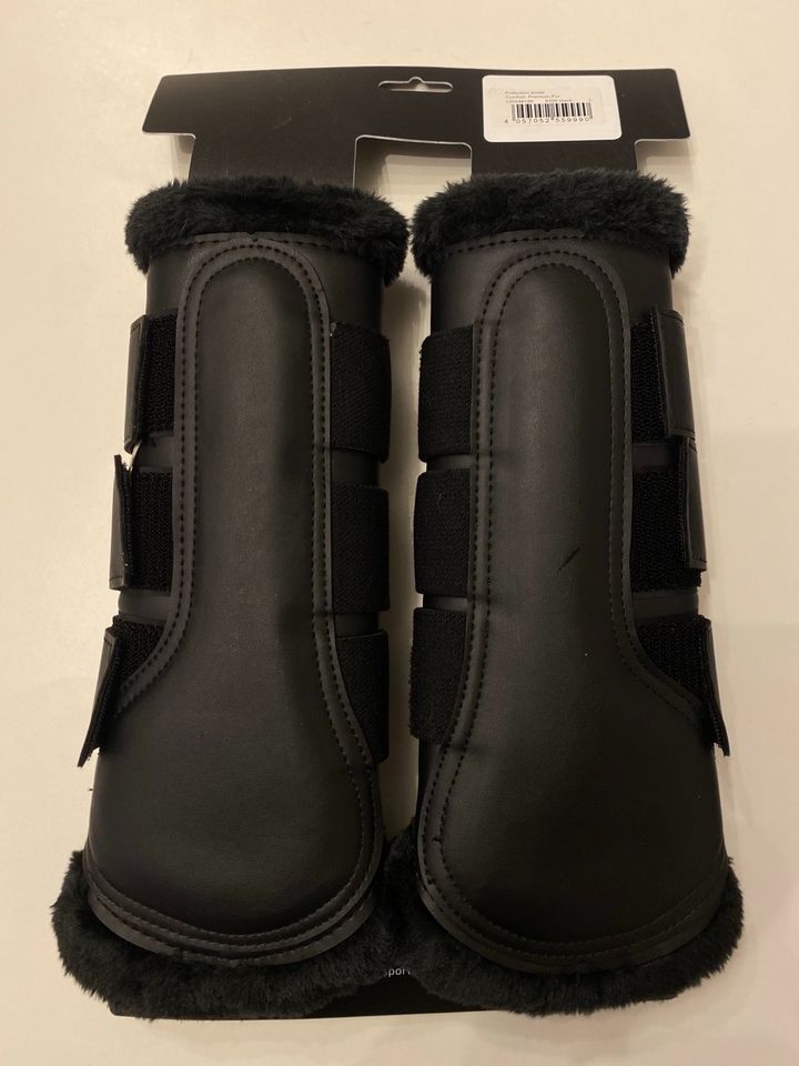 Naglneue Gamaschen Comfort Premium Fur von HKM in Windorf