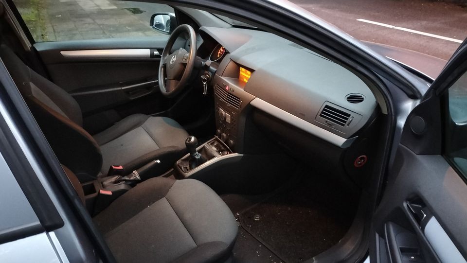 Opel - Astra 1.6  Klima . Mit Tüv in Köln