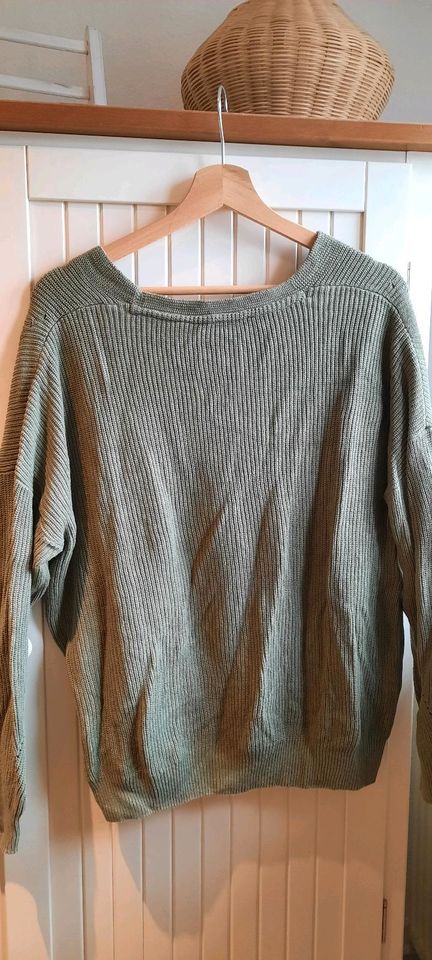 Khaki grüner Pullover C&A Gr. L in Wermelskirchen