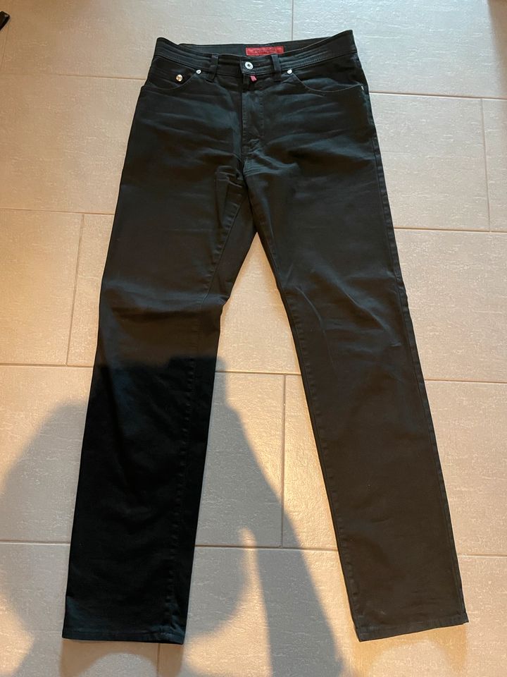 4 Herren Jeans M/32 in Berlin