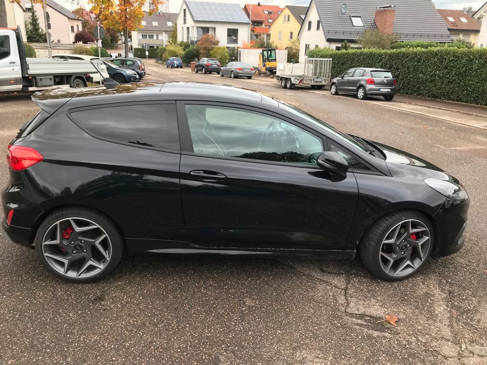 Ford Fiesta ST Neu! in Oberstenfeld