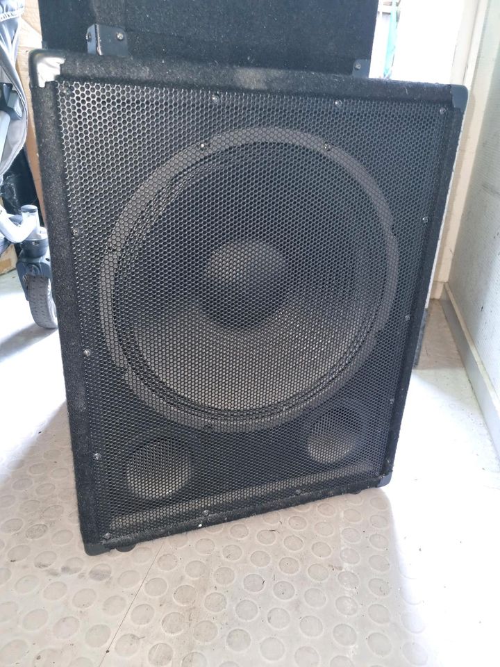 Lautsprecher Subwoofer Omnitronic DS-103 MK2/ BX-1550 in Lüdenscheid