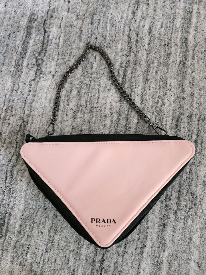 Prada Beauty bag in Ahrensburg