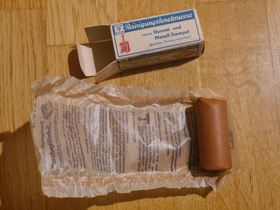 Reinigungsknetmasse, für Gummi- & Metall- Stempel , DDR in Ronneburg