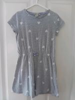 H&M Kleid Gr. 134 / 140 grau Herzen Nordrhein-Westfalen - Ruppichteroth Vorschau