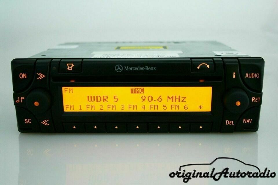 Mercedes Benz Autoradio Audio 10 CD Kassette Bluetooth Aux Radio in Gütersloh