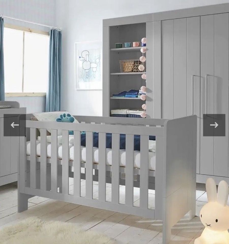 Baby Bett bis kinderbett grau mit Schublade in Osterholz-Scharmbeck