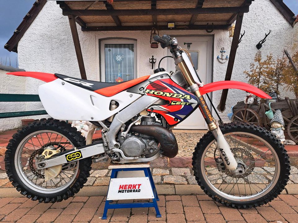 Honda CR 250 ccm 1998 2 Takt KX RM YZ in Meisdorf