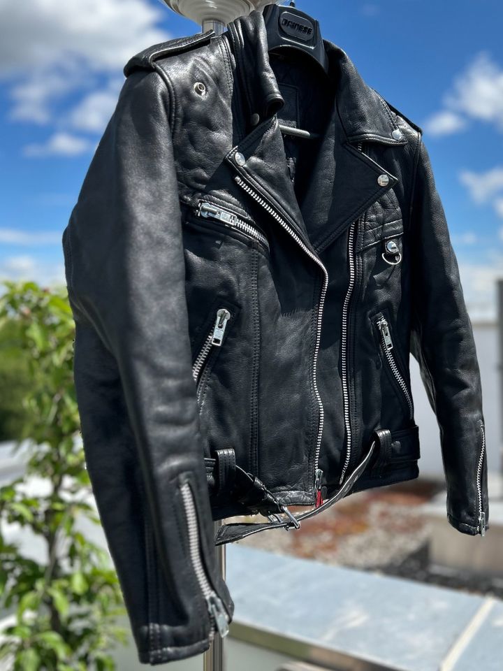 Vintage schwarze Echt-Leder Motorradjacke Damen 42 Hein Gericke in München