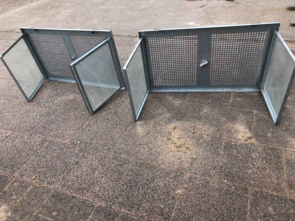 Ein Kellerfenster Stahl 2 Flügel Gitter u Verglasung in Hördt