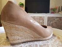 MARCO TOZZI KEIL BAST LACK PUMPS NUDE BEIGE SPITZ GOLD 41 NEU Hamburg-Mitte - Hamburg Hammerbrook Vorschau