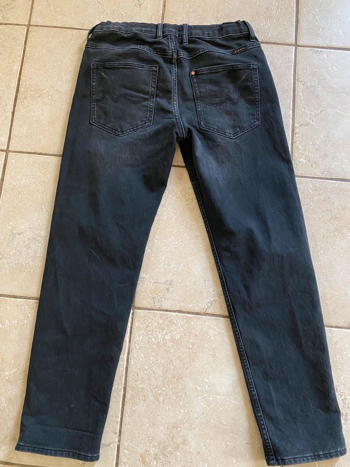 H&M Jeans schwarz 152 in Westoverledingen