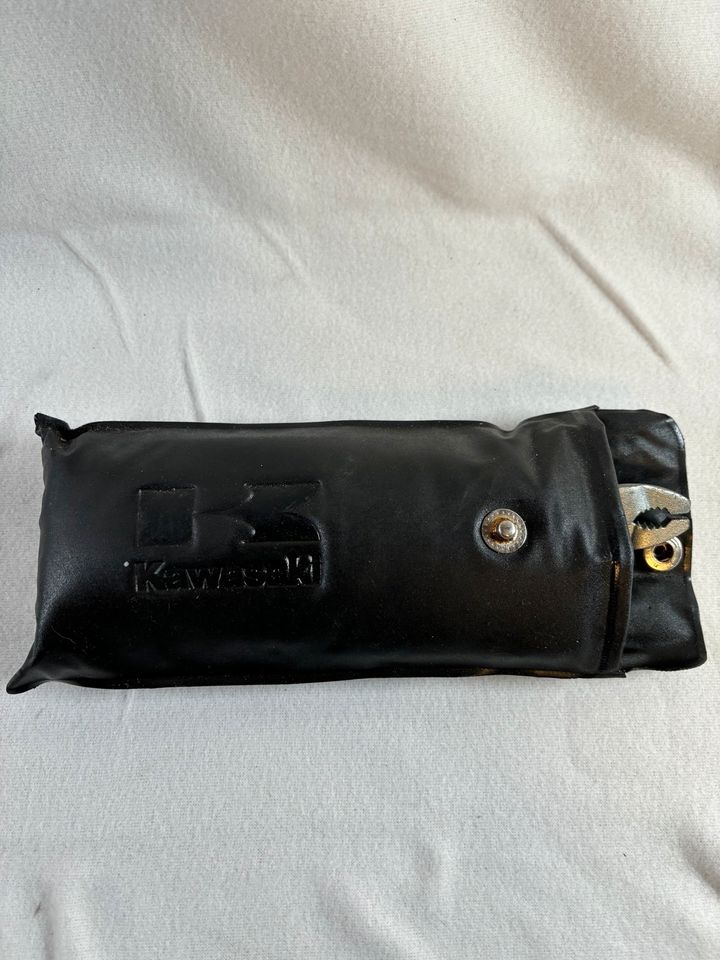 Kawasaki Bordwerkzeug Tasche original div Modelle www.kutte24.de in Bremen