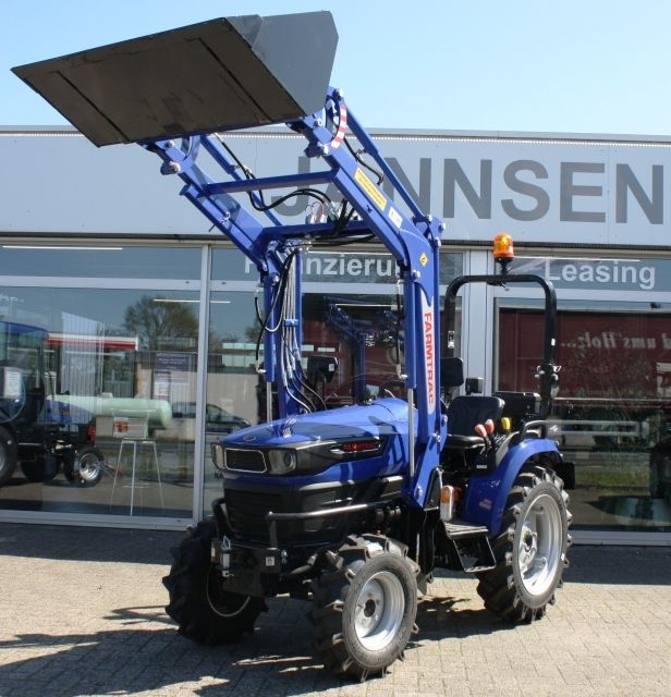 Farmtrac 26 Traktor Frontlader in Bad Zwischenahn