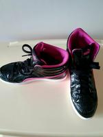 Puma Turnschuhe, Größe 37, neuwertig Düsseldorf - Oberkassel Vorschau